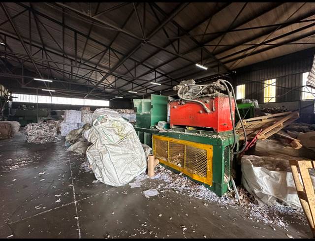3,200M² WAREHOUSE FOR SALE IN JET PARK